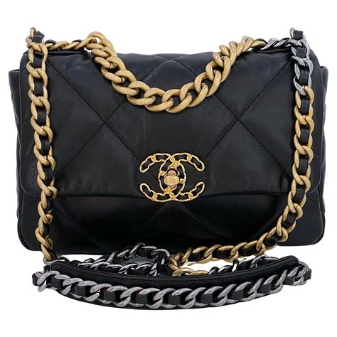 sac à rabat chanel 19